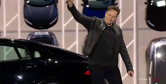 Tesla Elon Musk's electric car company, hits the $1 trillion barrier